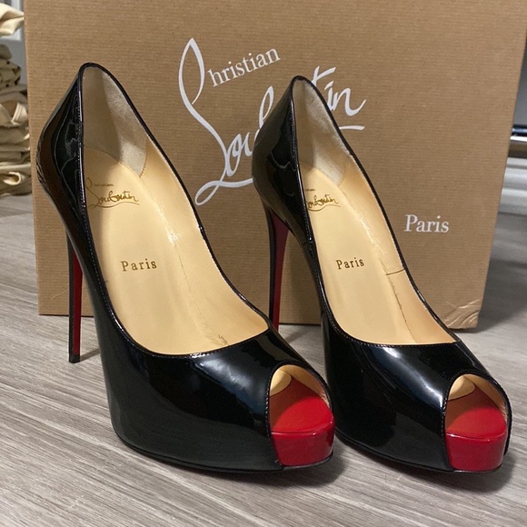 Louboutin Black Patent Very Prive Pumps Heels - 38 - Picture 11 of 12